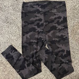 Gray camo leggings